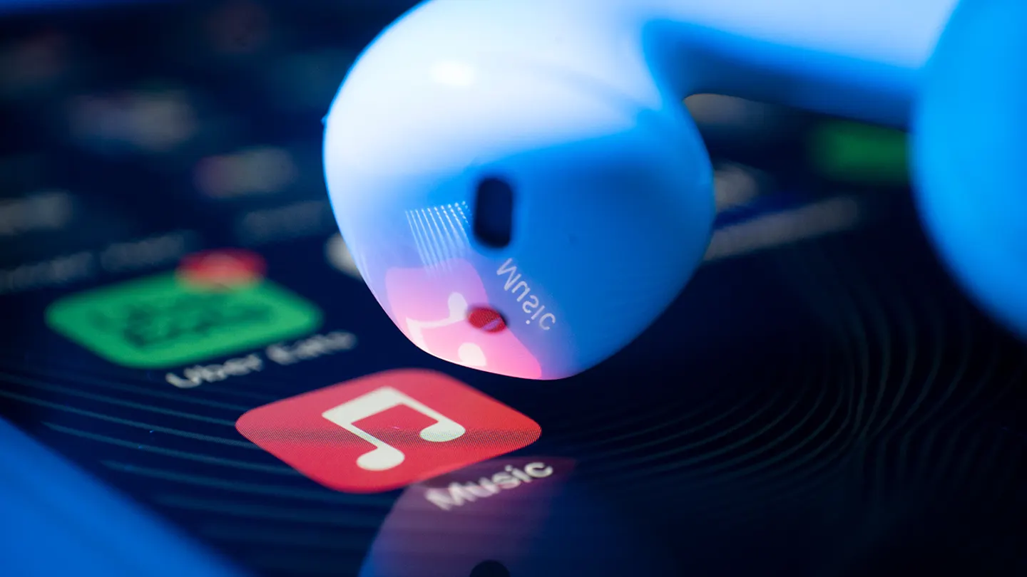 Michael Smith qua mặt hầu hết các ông lớn công nghệ như Spotify, Apple Music, Amazon Music và YouTube Music (Ảnh: Fox Business)