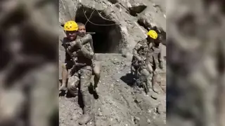 Hàng trăm người được giải cứu từ đường hầm thủy điện Nepal