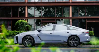 Lexus ES: Bí ẩn ít người biết