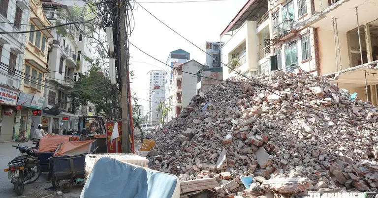 Hà Nội quá tải chất thải rắn xây dựng