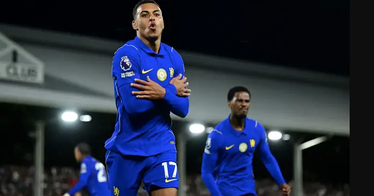Chelsea thắng sát nút ở trận ra quân Premier League