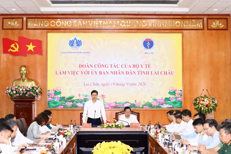 Sáng 19/9, Đoàn công tác Bộ Y tế làm việc với tỉnh Lai Châu về công tác bảo vệ, chăm sóc và nâng cao sức khỏe nhân dân. (Ảnh Thành Long)