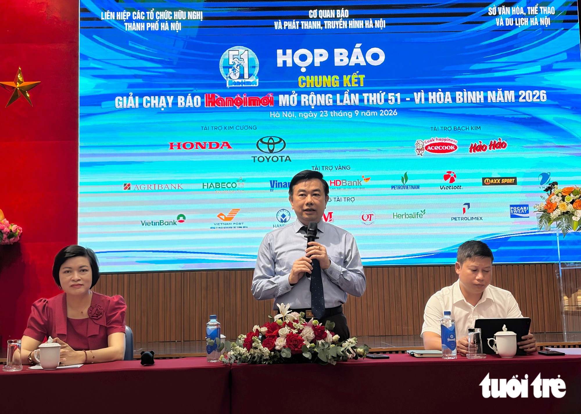 Đại diện báo Hà Nội Mới chia sẻ tại họp báo - Ảnh: NGỌC LÊ