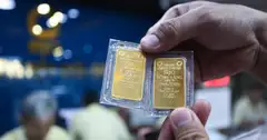 Giá vàng thế giới tăng không ngừng, vượt xa 4.600 USD/ounce