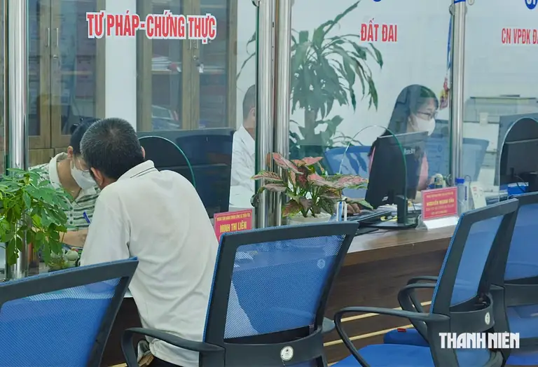 Chính phủ yêu cầu Bộ NN-MT hoàn thiện dự án luật Đất đai sửa đổi, giữ quy định công chứng đối với giao dịch chuyển nhượng quyền sử dụng đất