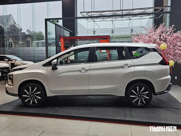 Dù dẫn đầu doanh số nhóm MPV gia đình sử dụng động cơ xăng, Mitsubishi Xpander vẫn phải tăng ưu đãi để bảo vệ thị phần