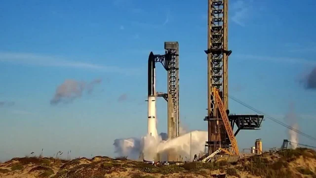 Tên lửa Starship cất cánh từ bệ phóng trong chuyến bay thử 14. Video: NASA Spaceflight