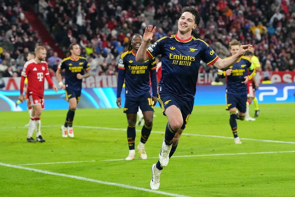 Rice ăn mừng bàn gỡ hòa 2-2 cho Arsenal trước Bayern ở lượt ba vòng phân hạng Champions League tại sân Allianz, Munich, Đức ngày 21/10/2026. Ảnh: AP