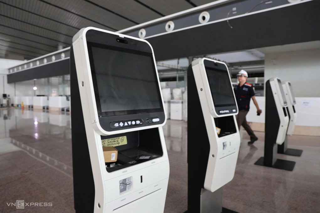 Hệ thống check-in lắp tại nhà ga hành khách. Ảnh: Phước Tuấn
