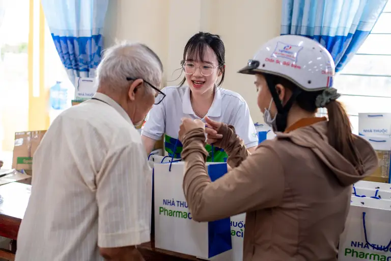 Pharmacity đồng hành hỗ trợ người bệnh mạn tính chủ động chăm sóc sức khỏe. Ảnh: DNCC