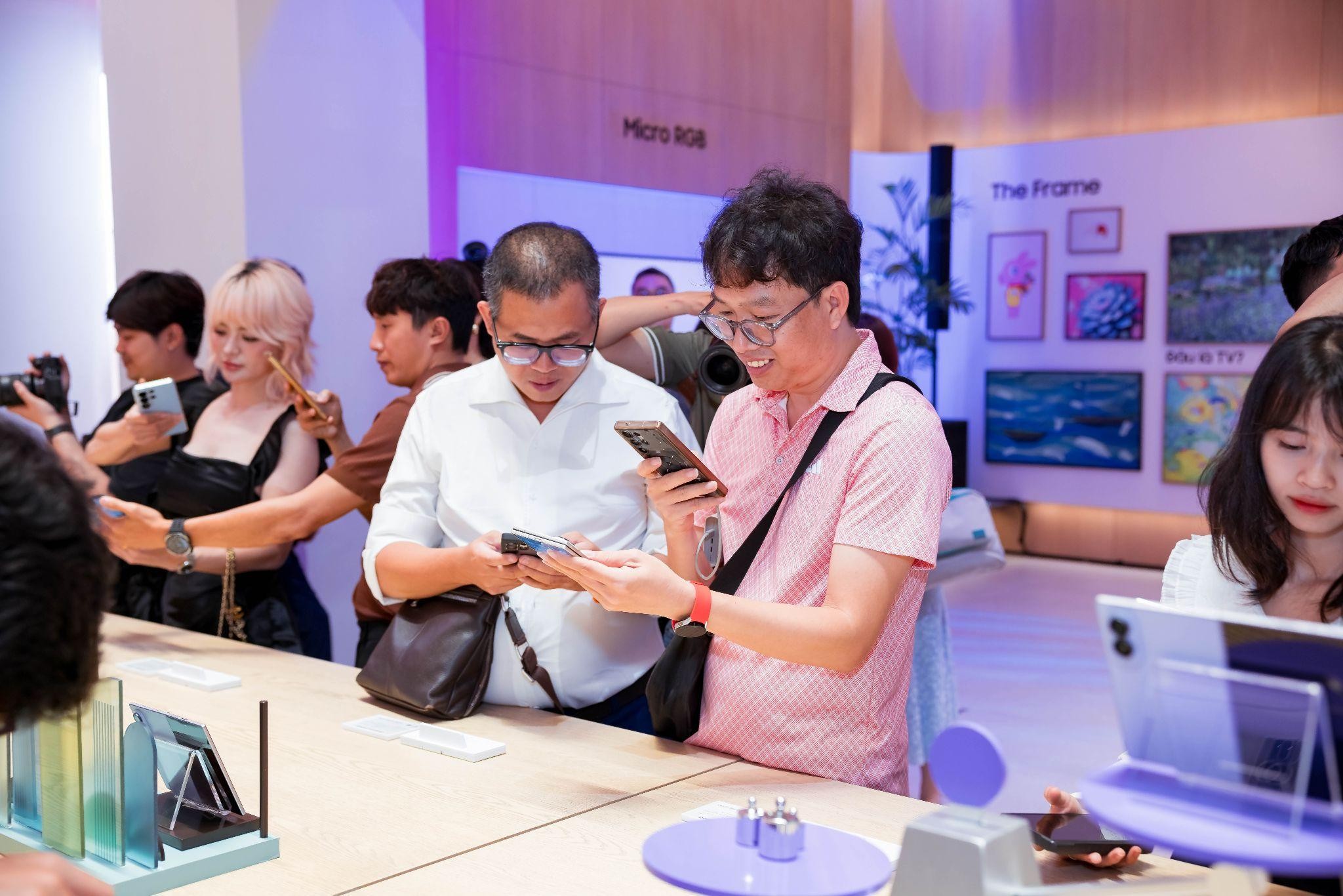 Nhiều ưu đãi hấp dẫn giúp người dùng dễ dàng sở hữu Galaxy Z8 series