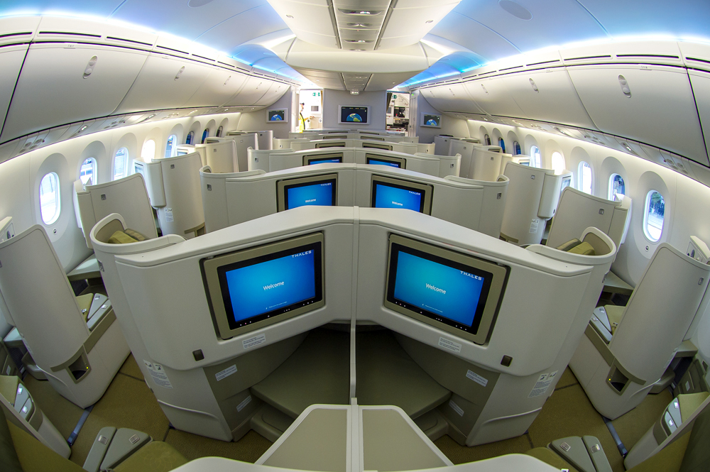 Bên trong máy bay Boeing 787-9 của Vietnam Airlines