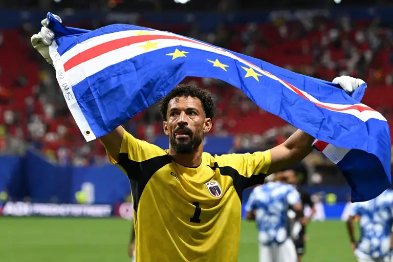 Thủ thành Vozinha của tuyển Cape Verde chuyển đến Chile thi đấu sau World Cup 2026 - Ảnh: AP