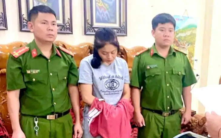 Vợ chửi bới, đập vỡ kính phòng trọ vì nghi chồng bị phụ nữ khác lôi kéo đi chơi- Ảnh 3.