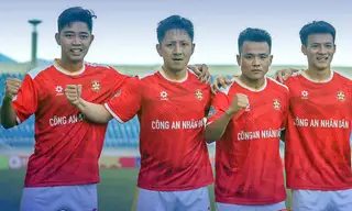 Các cầu thủ Công An Nhân Dân ăn mừng bàn thắng trước Lâm Đồng - Ảnh: VPF
