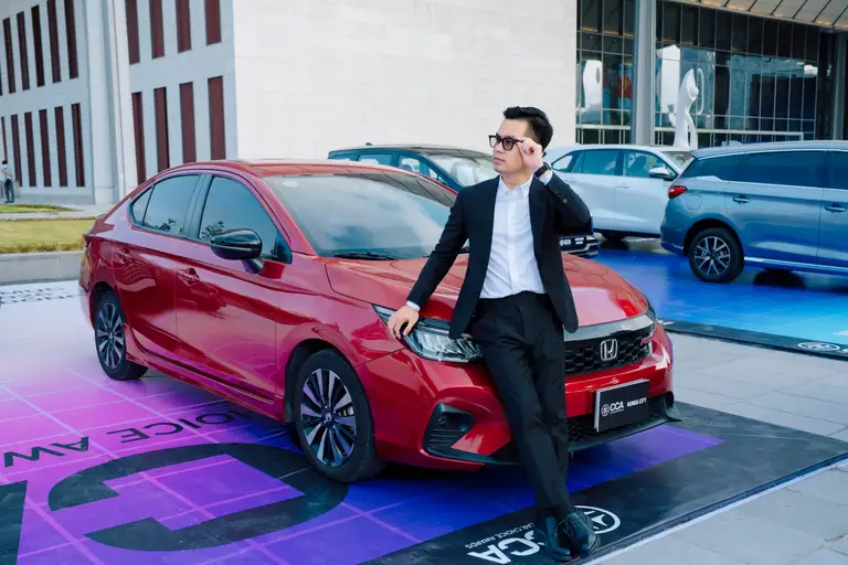 Khai mạc VIMS 2026: Khách đến từ trước giờ mở cửa, khu trưng bày và khu lái thử kín người tham quan - Ảnh 13.