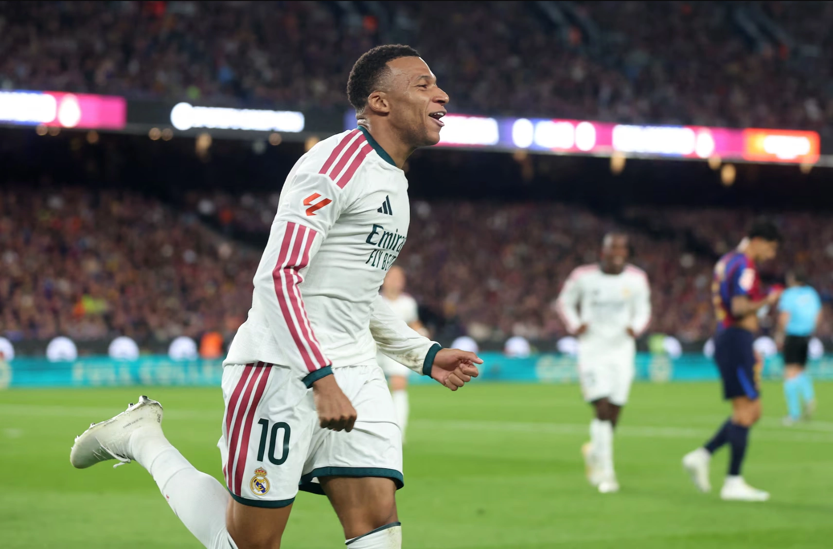 Kylian Mbappe ăn mừng bàn thắng trong trận Barca – Real Madrid trên sân Camp Nou, Barcelona, Tây Ban Nha ngày 25/10/2026. Ảnh: Reuters