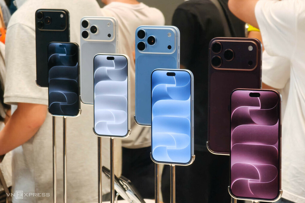 iPhone 18 Pro và iPhone 18 Pro Max tại Apple Store Thượng Hải, Trung Quốc. Ảnh: Trọng Đạt