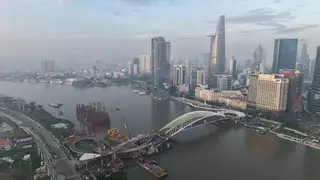Vì sao chọn lá dừa nước tạo hình cầu đi bộ qua sông Sài Gòn?