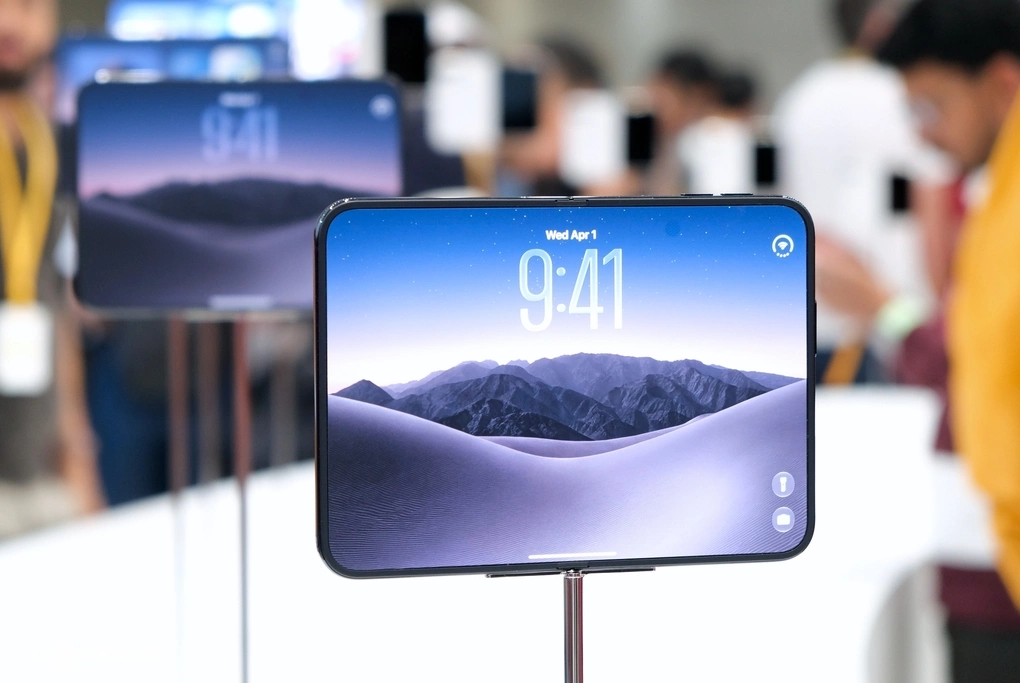 iPhone Duo tại lễ ra mắt ở trụ sở Apple Park ngày 9/9/2026. Ảnh: Tuấn Hưng