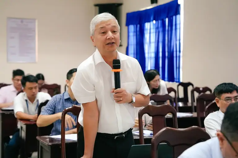 Bác sĩ chuyên khoa II Lê Quang Hùng - Giám đốc Sở Y tế tỉnh Gia Lai - phát biểu tại hội thảo góp ý - Ảnh: T. LŨY