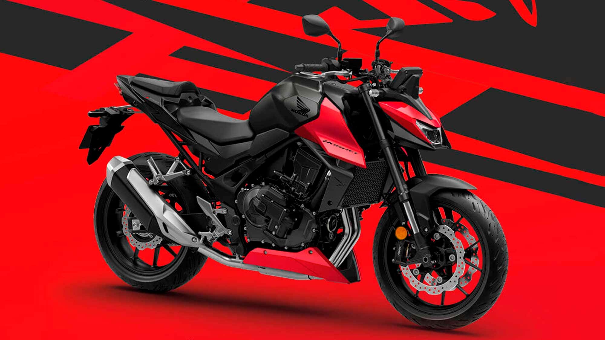 Nền tảng vận hành 755cc thế hệ mới: Trang bị động cơ hai xi-lanh trục khuỷu 270 độ, công suất 51 kW, mô-men xoắn 69 Nm, bướm ga điện tử và nồi chống trượt, chia sẻ chung với mẫu xe địa hình XL750.