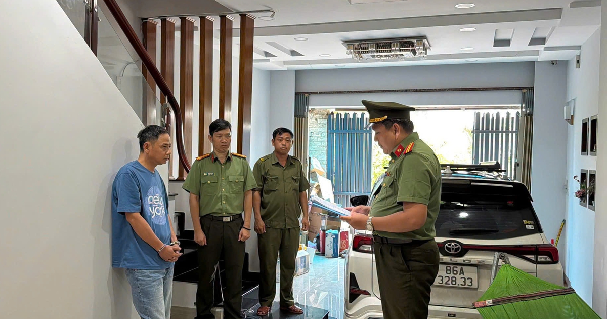 Khởi tố 3 bị can lập hàng trăm công ty 'ma', mua bán hóa đơn trái phép