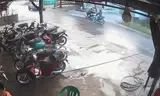 Ôtô lấn làn đâm hai xe máy ở hướng ngược chiều