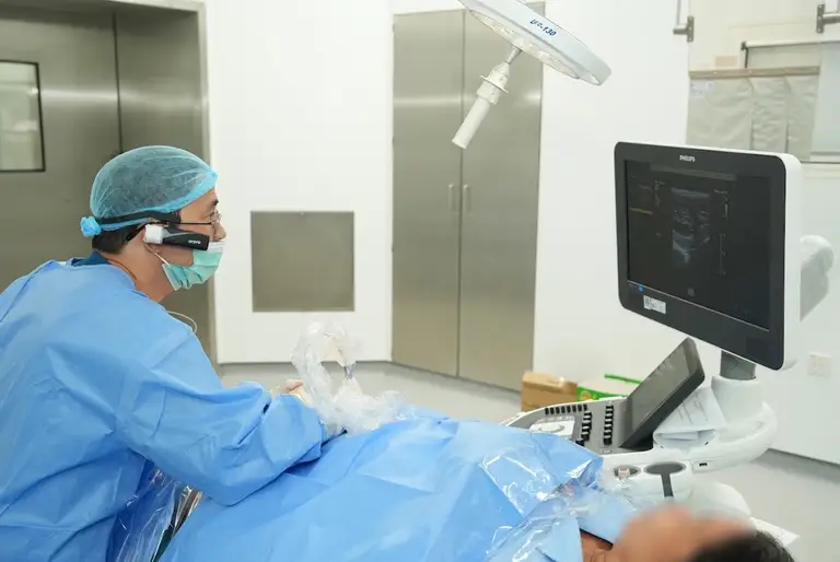 Bệnh viện Bạch Mai cơ sở Ninh Bình kín bệnh nhân sau 2 tuần hoạt động. Ảnh: Thành Dươn g