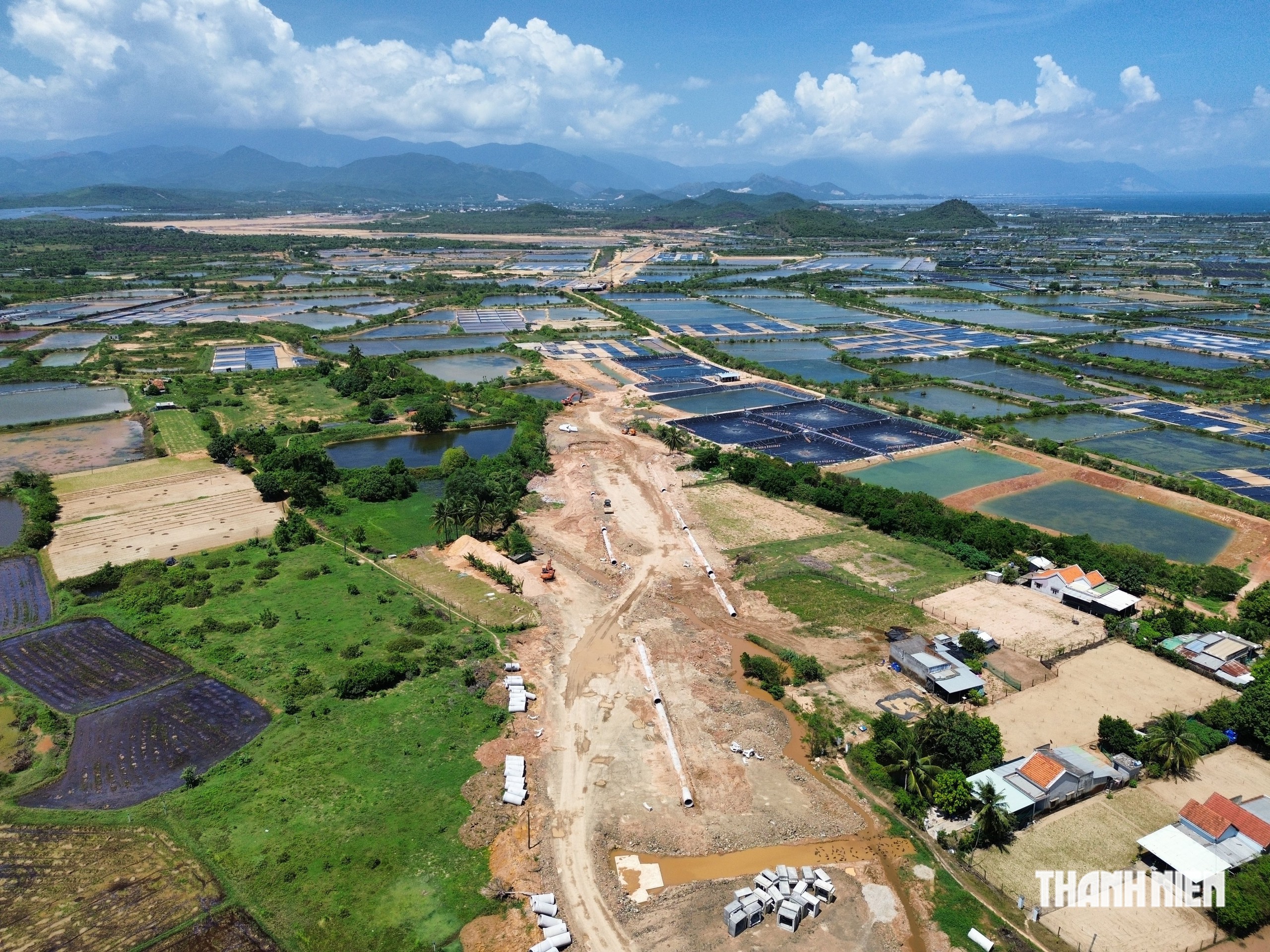 Đường ven biển Vạn Ninh - Ninh Hòa sẽ kết nối các khu vực ven biển ở Khu kinh tế Vân Phong, tạo điều kiện phát triển kinh tế, du lịch, phục vụ người dân