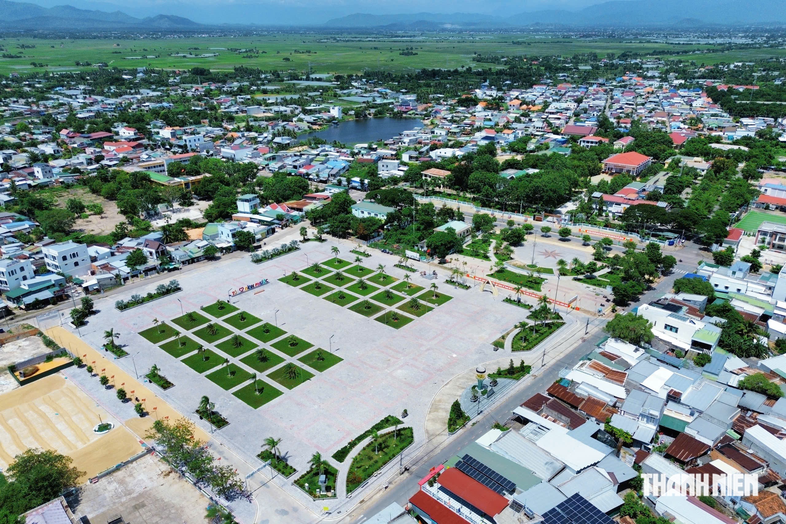 Trung tâm xã Ninh Phước (Khánh Hòa) nhìn từ trên cao