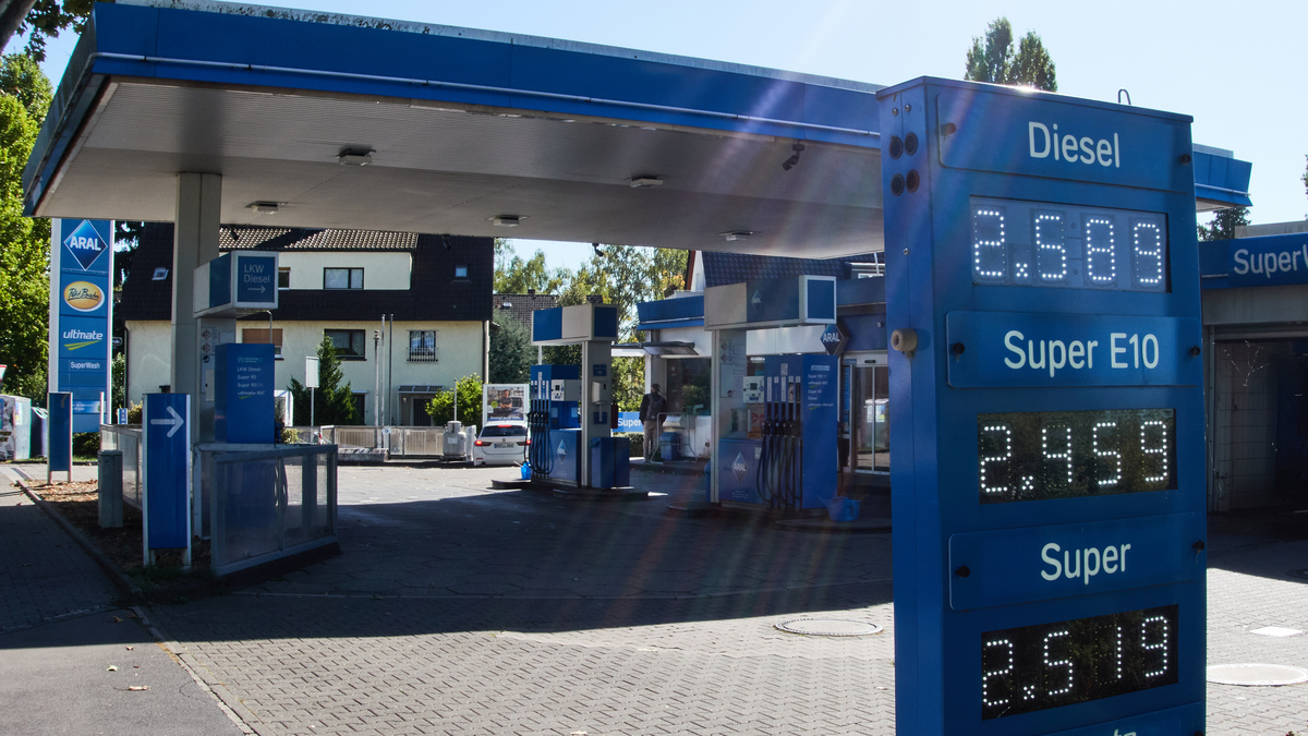 Châu Âu chỉ trích lời đe dọa cấm xuất khẩu dầu diesel của Mỹ