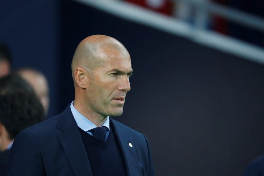 Zinedine Zidane ở khu kỹ thuật trong trận Real Madrid – Liverpool ở chung kết Champions League trên sân NSC Olympic, Kiev, Ukraine ngày 26/5/2018. Ảnh: Reuters