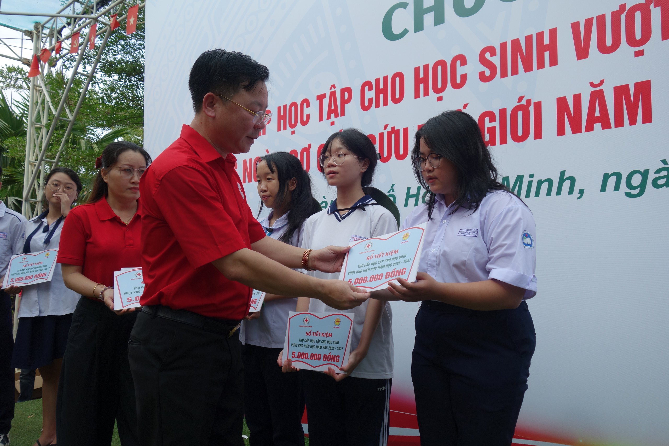 Biểu tượng Chữ thập đỏ có ý nghĩa và chức năng gì?