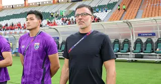 Thái Lan muốn gọi lại 'Vua cùi chỏ' Theerathon Bunmathan để chuẩn bị cho Asian Cup 2027