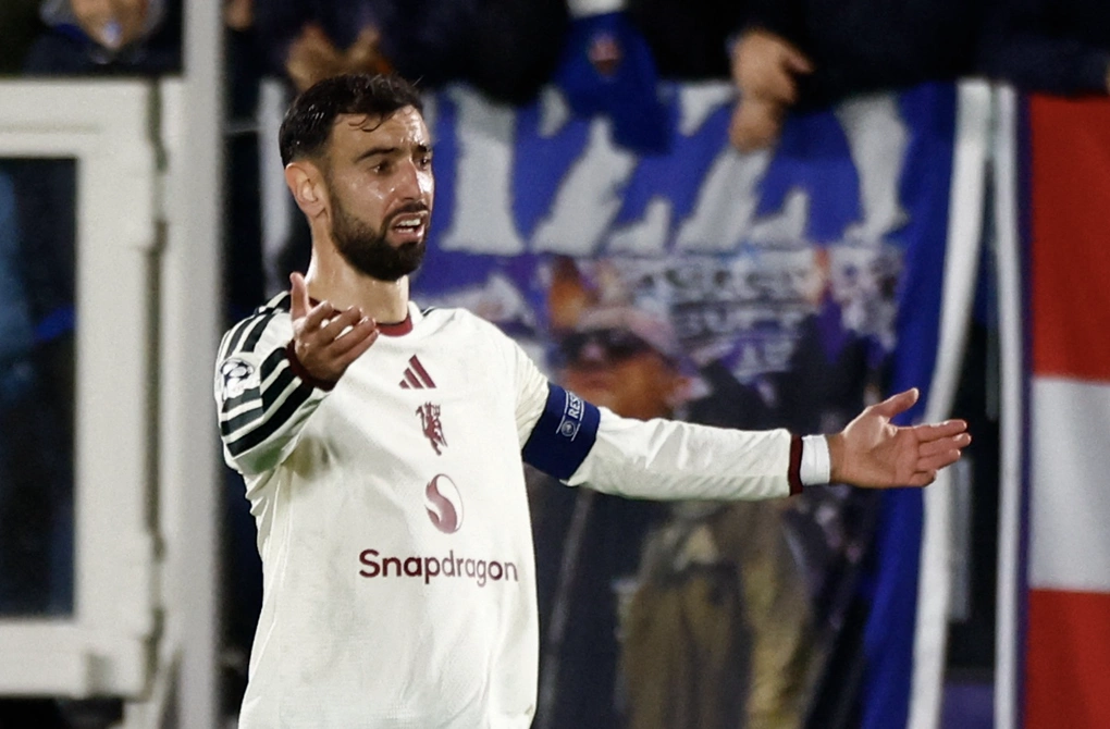 Bruno Fernandes phản ứng trong trận Man Utd thua Como 1-4 ở lượt ba vòng phân hạng Champions League tại Como, Italy, ngày 21/10/2026. Ảnh: Reuters