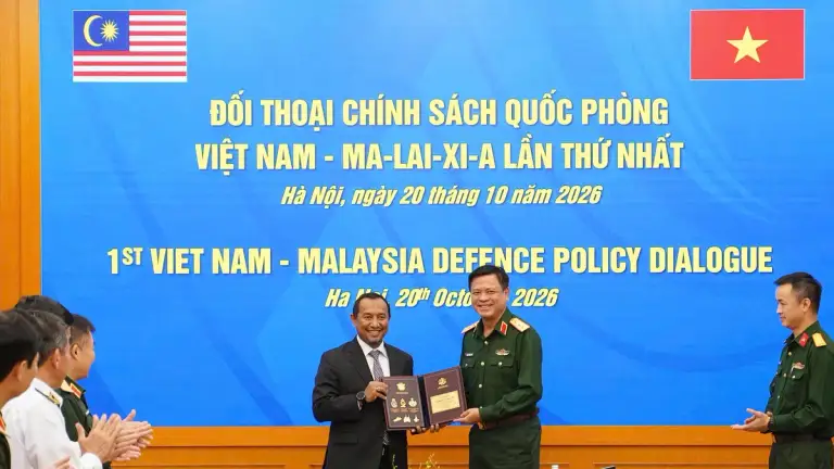 Việt Nam đề nghị Malaysia hỗ trợ đào tạo tiếng Anh cho sĩ quan