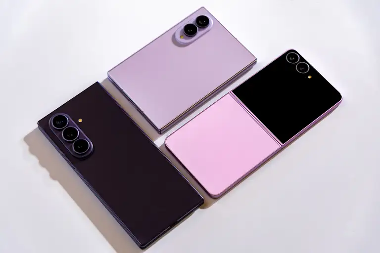 Samsung tạo khoảng cách nhiều năm với Apple trong lĩnh vực smartphone gập