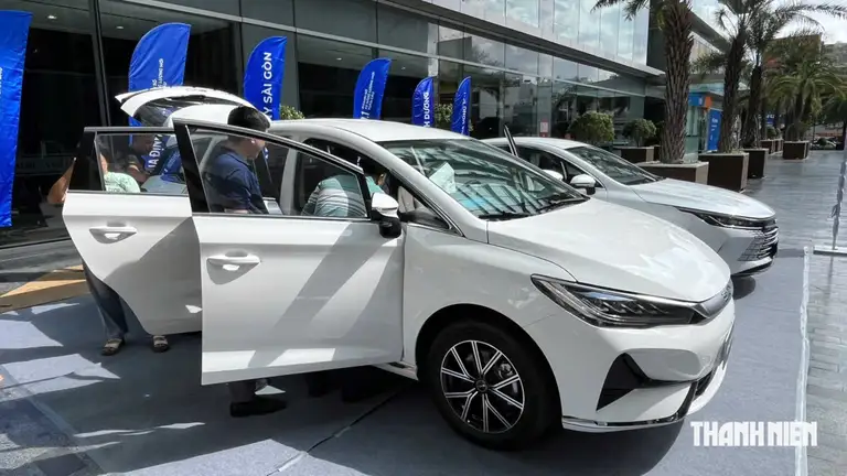 BYD M6 ghi nhận lượng tiêu thụ khoảng 2.000 xe chỉ sau thời gian ngắn có mặt trên thị trường
