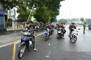 Nhóm thanh thiếu niên ở Huế mang hung khí, gây rối trật tự công cộng