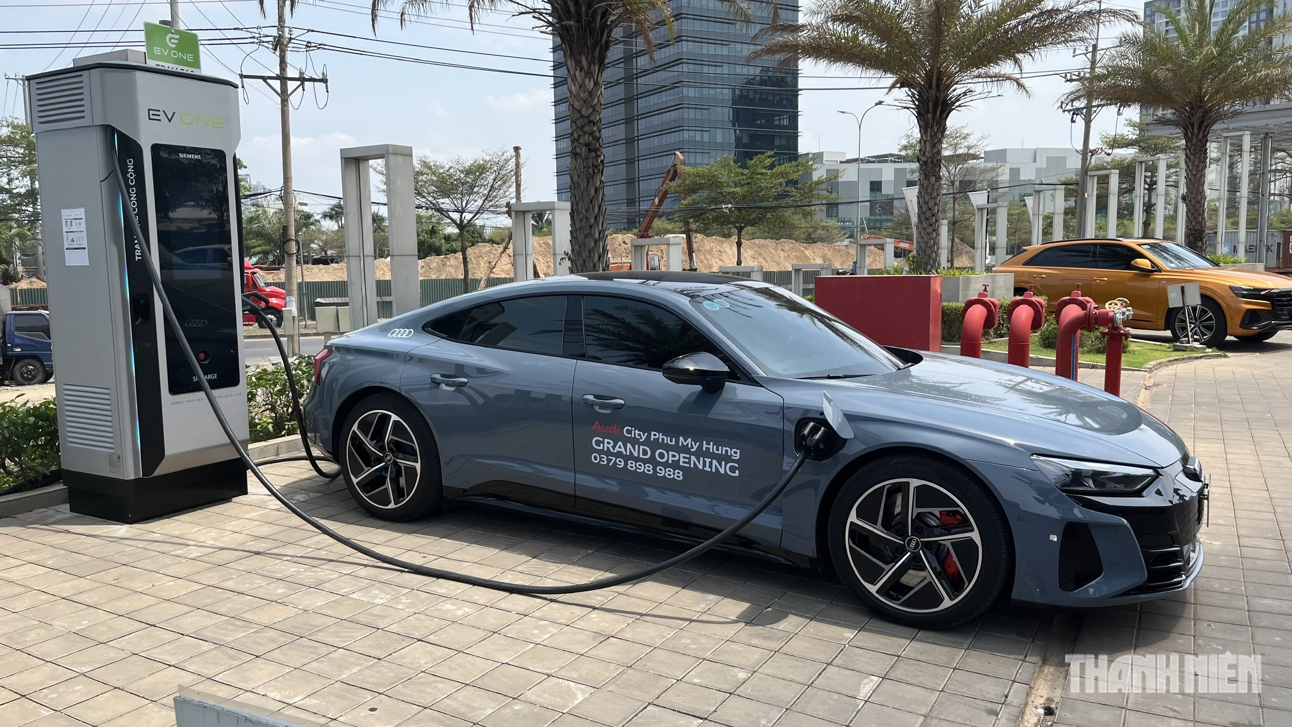 Các trạm sạc DC hiện nay có thể có công suất từ vài chục kW đến hàng trăm kW, thậm chí cao hơn