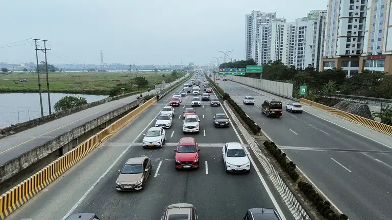 'Đánh giá kỹ' quy định giữ khoảng cách trên cao tốc