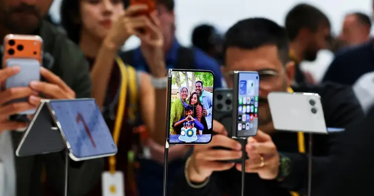 Apple chặn đường dân buôn iPhone Duo bằng giới hạn mua hàng mới