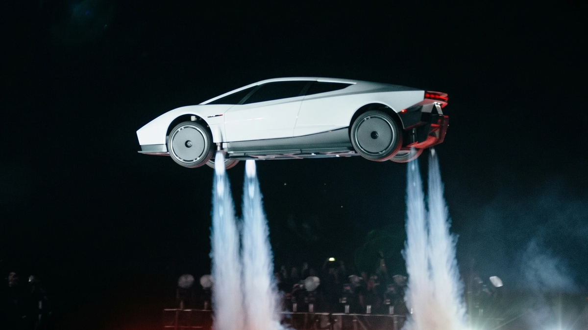 Tesla Roadster có gì đặc biệt ngoài khả năng bay lộn?