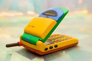 Phiên bản Rainbow của Motorola StarTAC