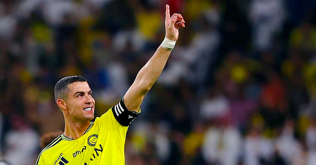 Ronaldo ghi bàn giữa ồn ào ở đội tuyển Bồ Đào Nha