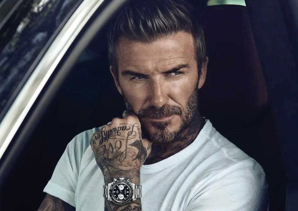 Mỗi khi máy quay hướng về David Beckham, người ta đều có thể tin rằng trên cổ tay anh là một chiếc đồng hồ đáng giá - Ảnh: IGNV