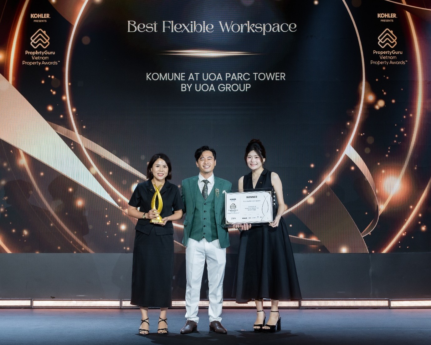 Komune tại UOA Parc Tower giành giải "Best Flexible Workspace - Không gian làm việc linh hoạt xuất sắc"