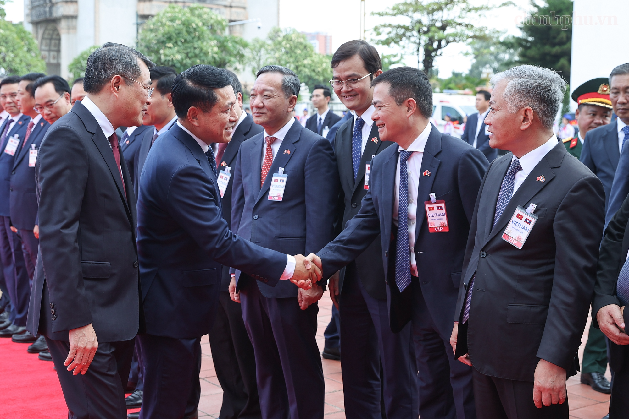 Thủ tướng Lê Minh Hưng giới thiệu đoàn đại biểu Việt Nam tham gia chuyến thăm lần này - Ảnh: CHINHPHU.VN