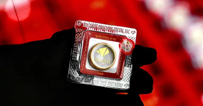 Giá vàng thế giới không vượt được ngưỡng 4.700 USD/ounce